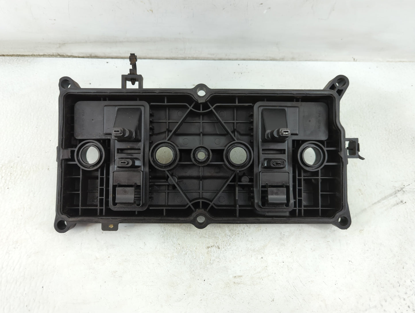 1997 Nissan Qashqai Driver Left Cylinder Head Valve Cover P/N:PA-GF33 Fits OEM Used Auto Parts - Oemusedautoparts1.com