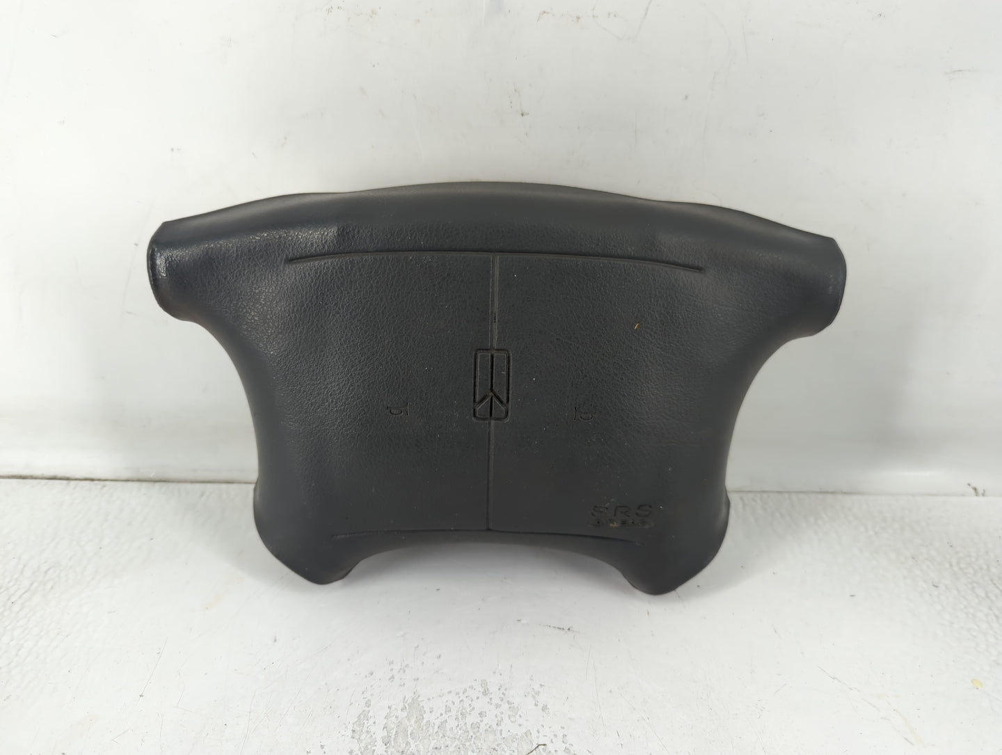 1996-1997 Oldsmobile Achieva Air Bag Driver Left Steering Wheel Mounted P/N:A709 Fits Fits 1996 1997 OEM Used Auto Parts - O