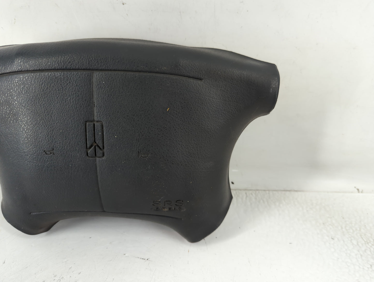1996-1997 Oldsmobile Achieva Air Bag Driver Left Steering Wheel Mounted P/N:A709 Fits Fits 1996 1997 OEM Used Auto Parts - O