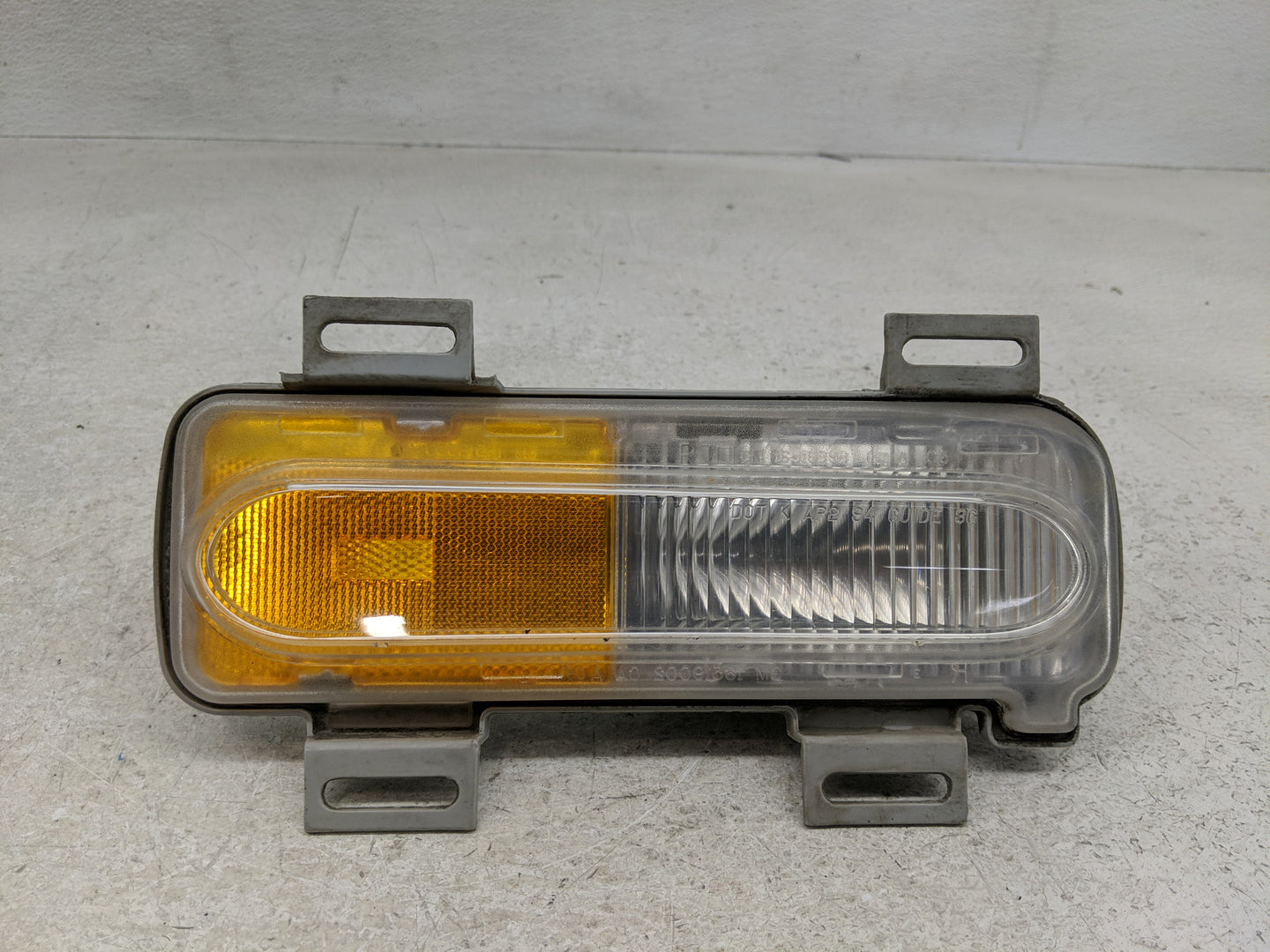 1995-1999 Oldsmobile Aurora Passenger Right Oem Front Light Lamp - Oemusedautoparts1.com