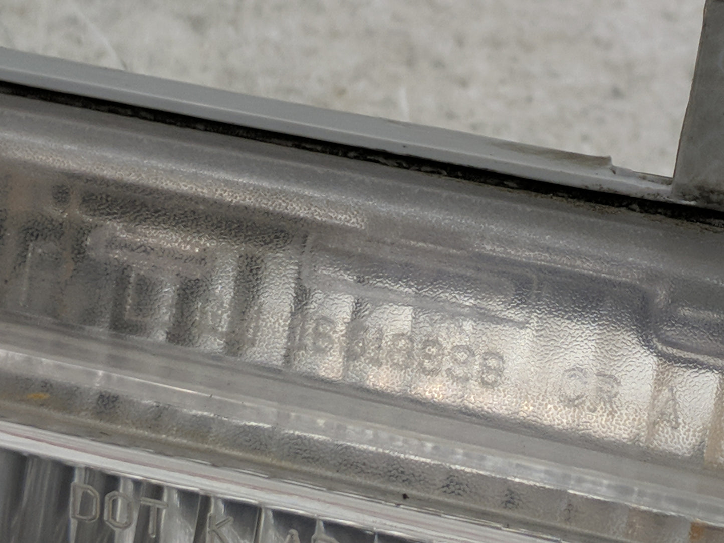 1995-1999 Oldsmobile Aurora Passenger Right Oem Front Light Lamp - Oemusedautoparts1.com
