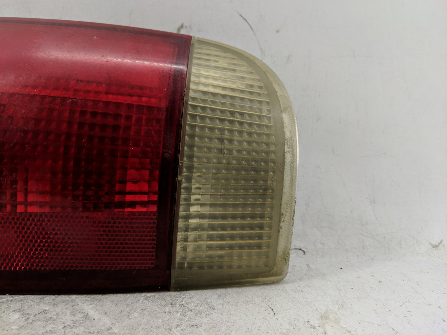 1997 Oldsmobile Bravada Tail Light Assembly Passenger Right OEM P/N:16518499 Fits OEM Used Auto Parts - Oemusedautoparts1.co