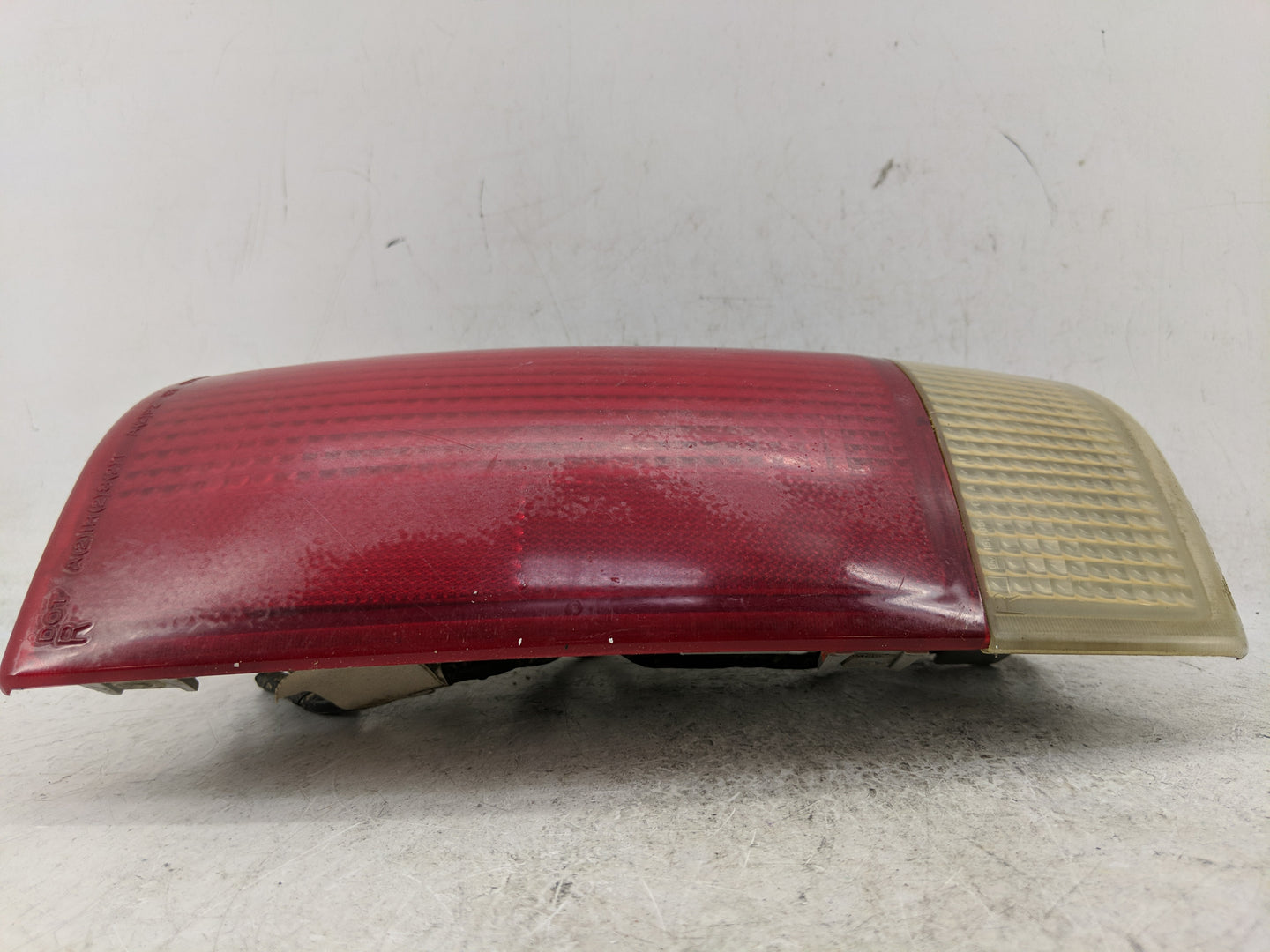 1997 Oldsmobile Bravada Tail Light Assembly Passenger Right OEM P/N:16518499 Fits OEM Used Auto Parts - Oemusedautoparts1.co