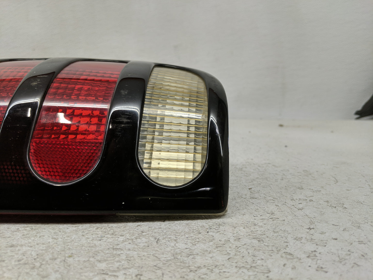 1997 Oldsmobile Bravada Tail Light Assembly Passenger Right OEM P/N:16518499 Fits OEM Used Auto Parts - Oemusedautoparts1.co