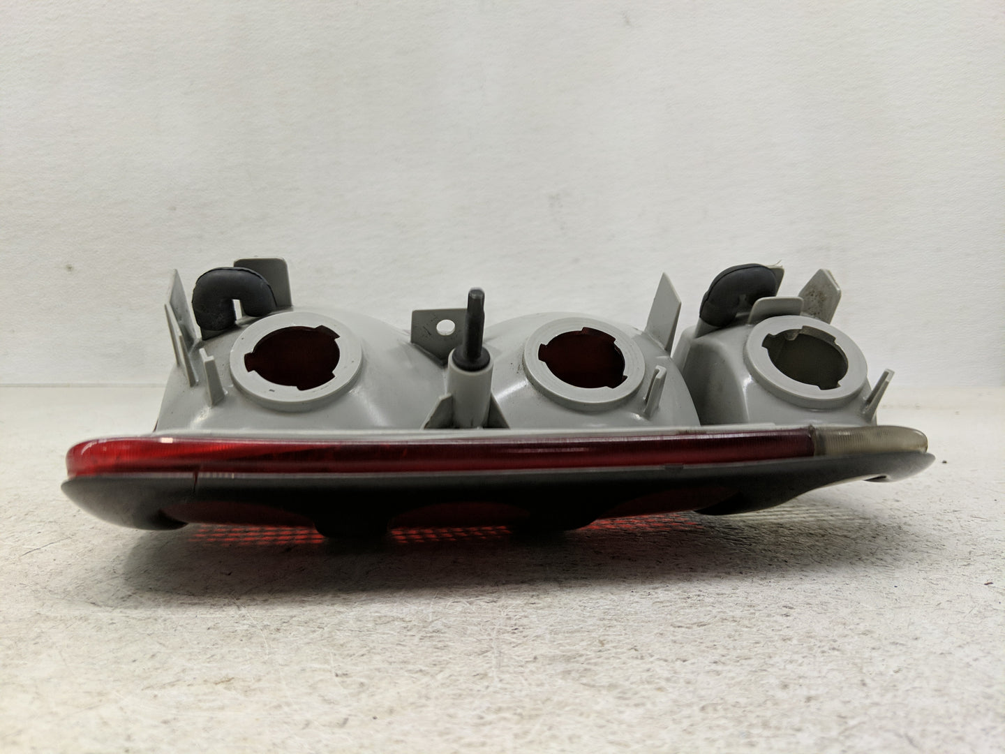 1997 Oldsmobile Bravada Tail Light Assembly Passenger Right OEM P/N:16518499 Fits OEM Used Auto Parts - Oemusedautoparts1.co