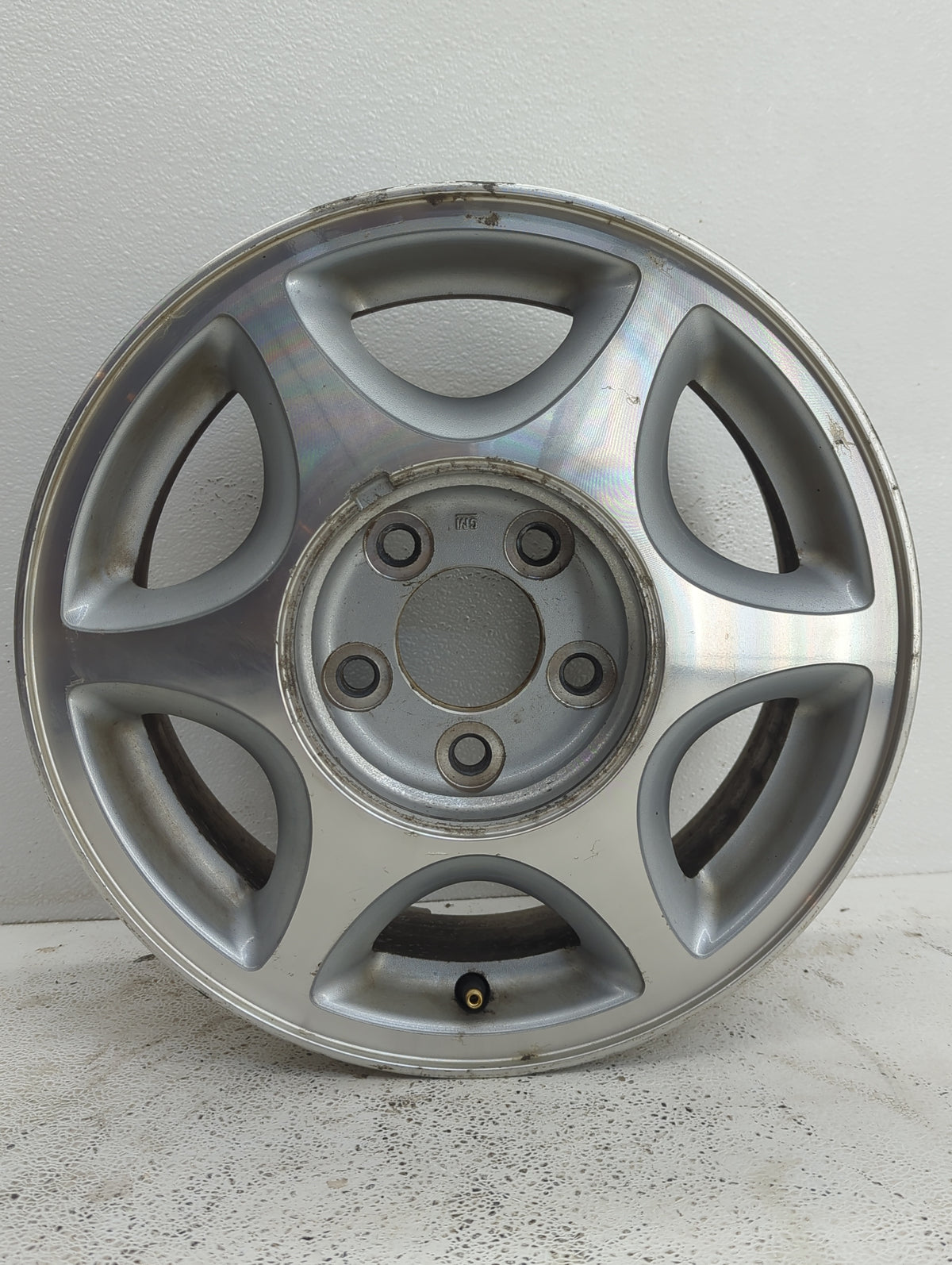 1997-1999 Oldsmobile Cutlass Oem Wheel Rim 899992 - Oemusedautoparts1.com