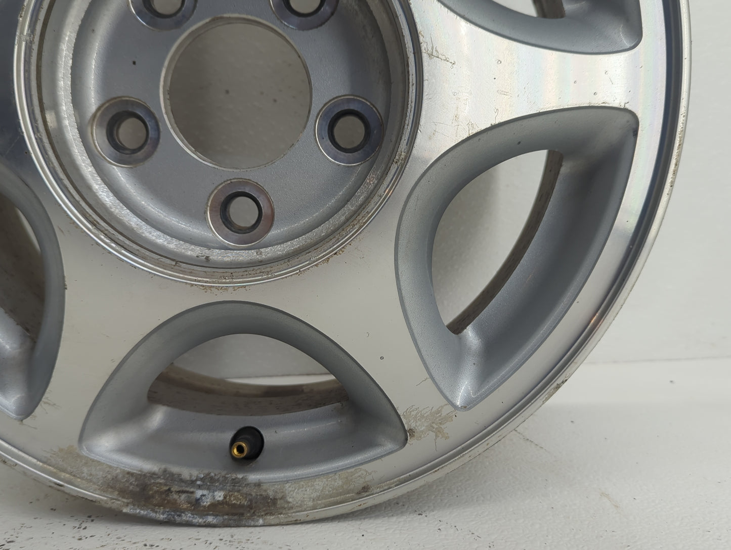 1997-1999 Oldsmobile Cutlass Oem Wheel Rim Silver - Oemusedautoparts1.com