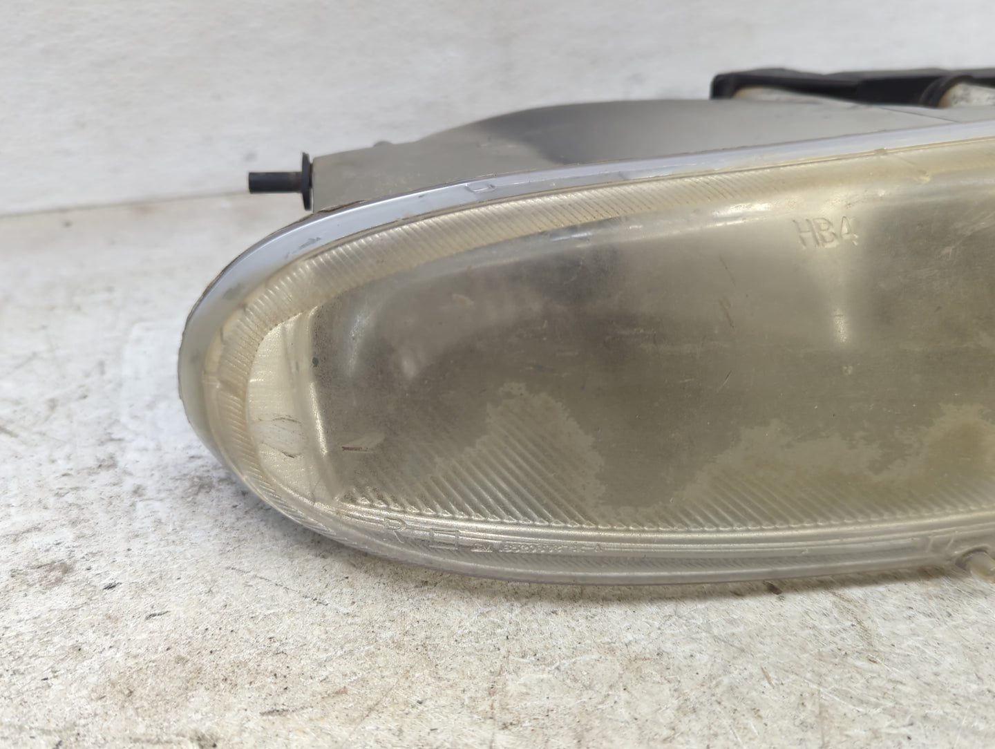1997 Eighty Eight Passenger Right Oem Head Light Headlight Lamp - Oemusedautoparts1.com