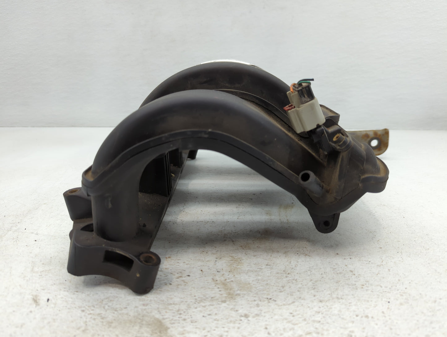 1996-1999 Pontiac Trans Sport Air Intake Manifold P/N:04777 377 Fits Fits 1996 1997 1998 1999 OEM Used Auto Parts - Oemuseda