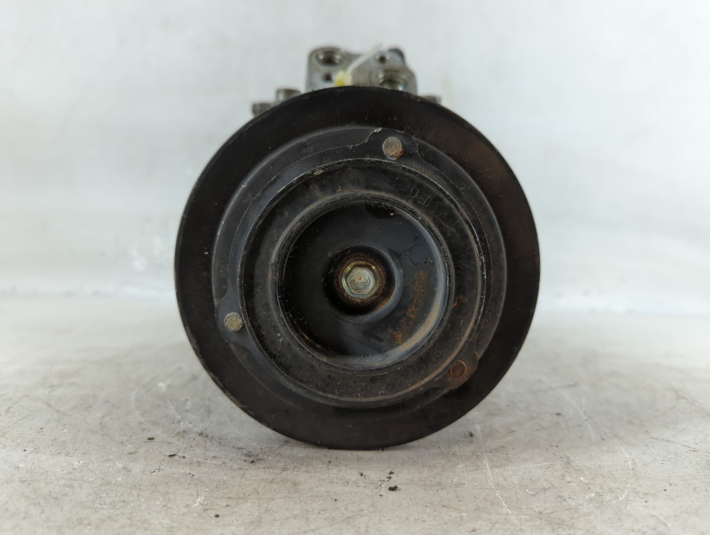 1995-1998 Porsche 911 Air Conditioning A/c Ac Compressor Oem - Oemusedautoparts1.com