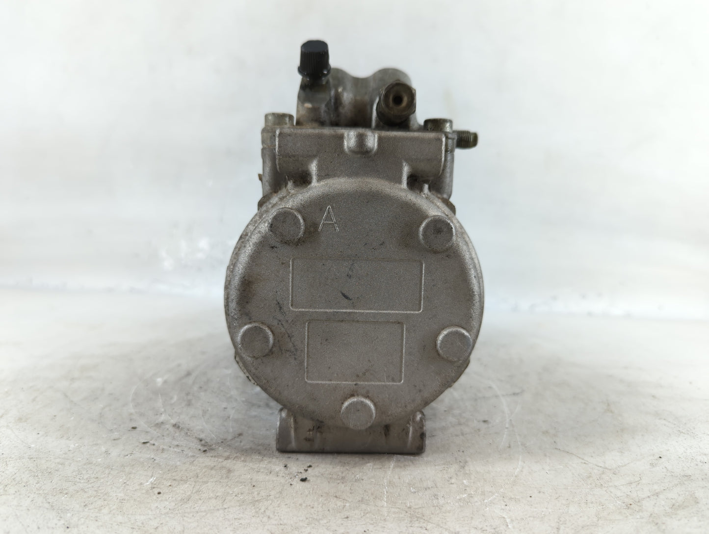 1995-1998 Porsche 911 Air Conditioning A/c Ac Compressor Oem - Oemusedautoparts1.com