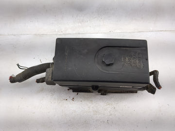 1997 Saturn Sl Fusebox Fuse Box Panel Relay Module P/N:12135034 VF28-11F14-Z01, 12088592, 12077866 Fits OEM Used Auto Parts 