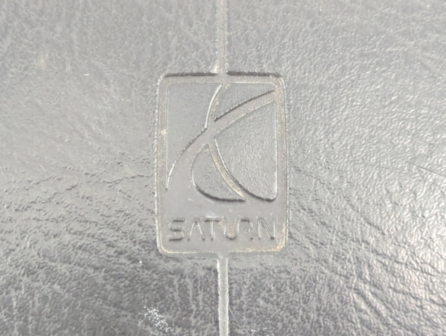 1995-1997 Saturn Sl Air Bag Driver Left Steering Wheel Mounted P/N:AB03751YRBJV37 Fits Fits 1995 1996 1997 OEM Used Auto Par