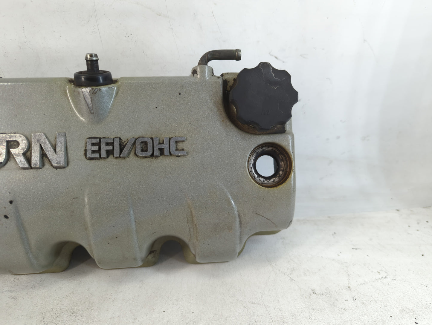 1997 Saturn Sl2 Driver Left Cylinder Head Valve Cover Fits OEM Used Auto Parts - Oemusedautoparts1.com