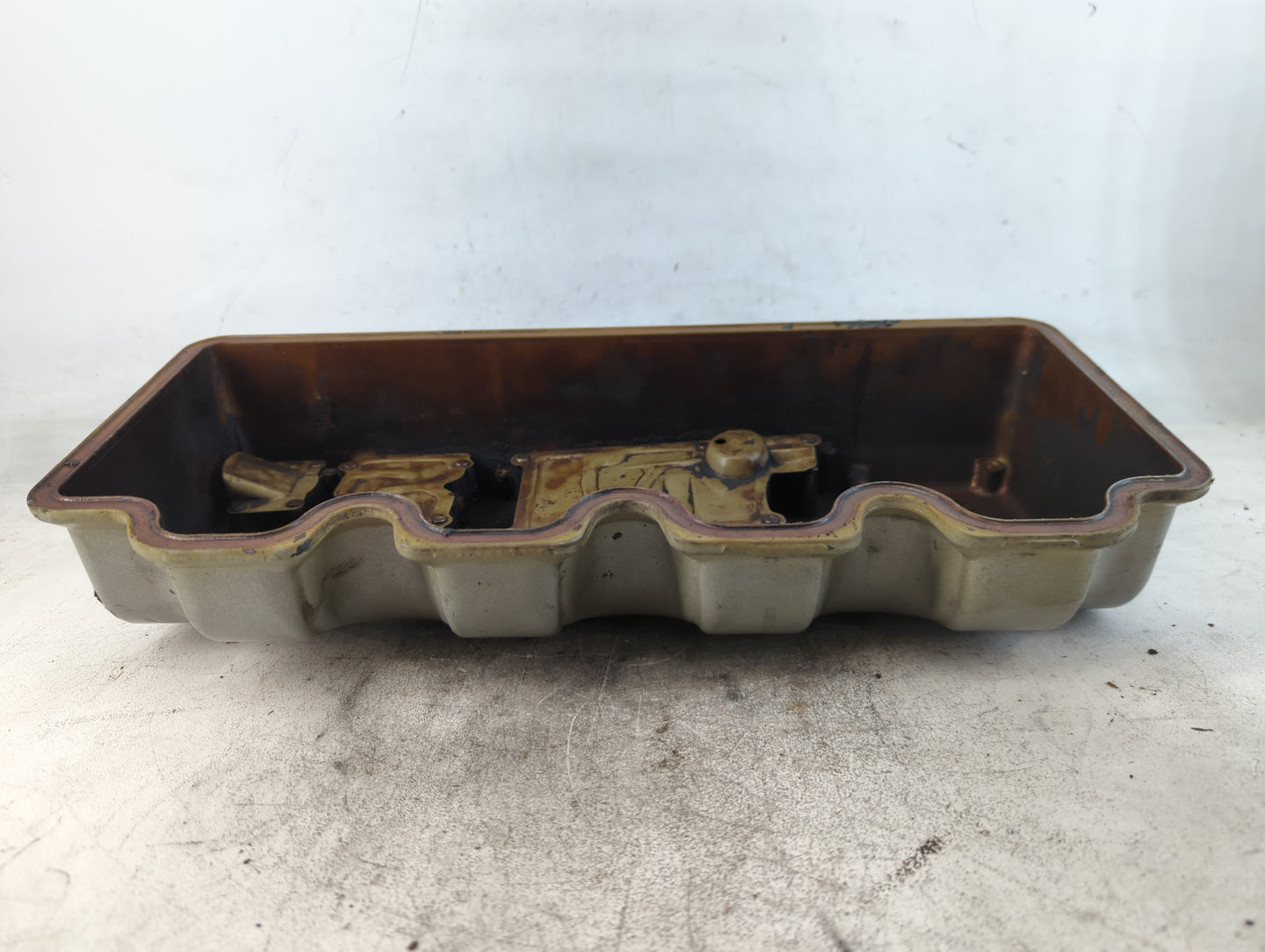 1997 Saturn Sl2 Driver Left Cylinder Head Valve Cover Fits OEM Used Auto Parts - Oemusedautoparts1.com