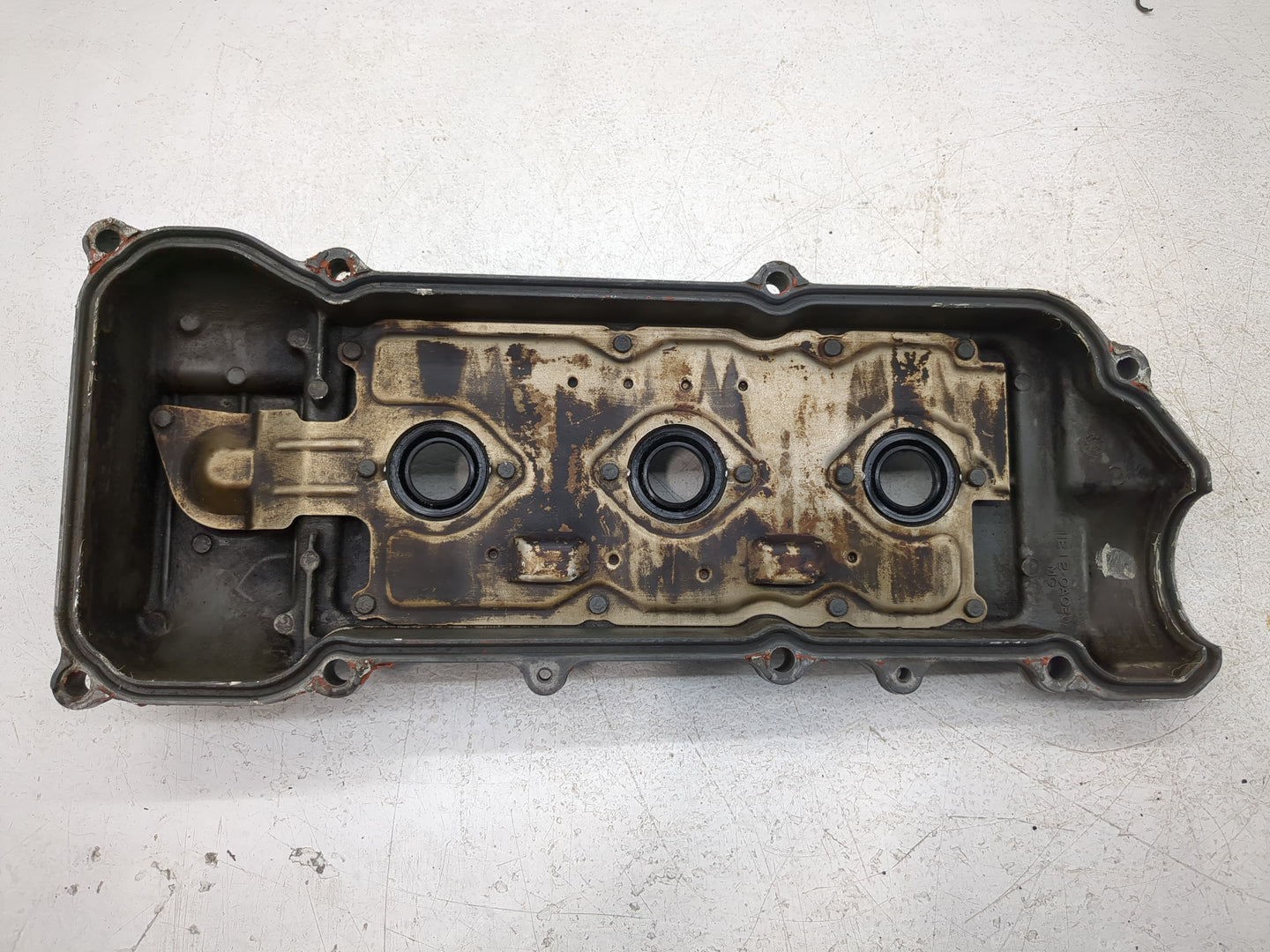 1997 Toyota Avalon Driver Left Cylinder Head Valve Cover P/N:11212-0A020 Fits OEM Used Auto Parts - Oemusedautoparts1.com