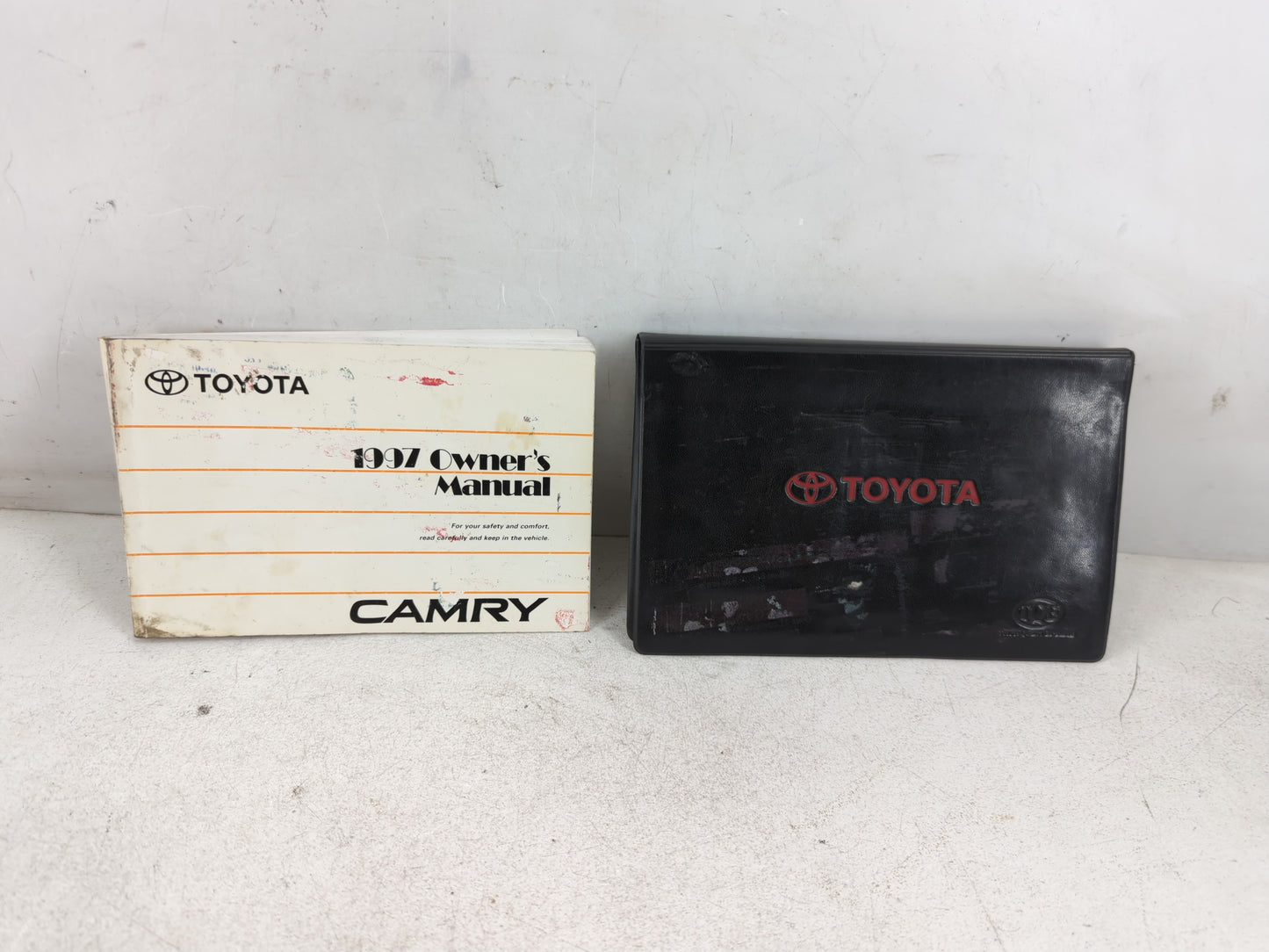 1997 Toyota Camry Owners Manual Book Guide P/N:01999-33455 OEM Used Auto Parts - Oemusedautoparts1.com