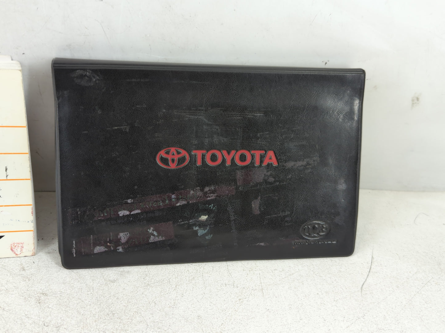 1997 Toyota Camry Owners Manual Book Guide P/N:01999-33455 OEM Used Auto Parts - Oemusedautoparts1.com
