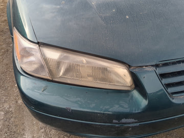 1997-1999 Toyota Camry Passenger Right Oem Head Light Headlight Lamp - Oemusedautoparts1.com