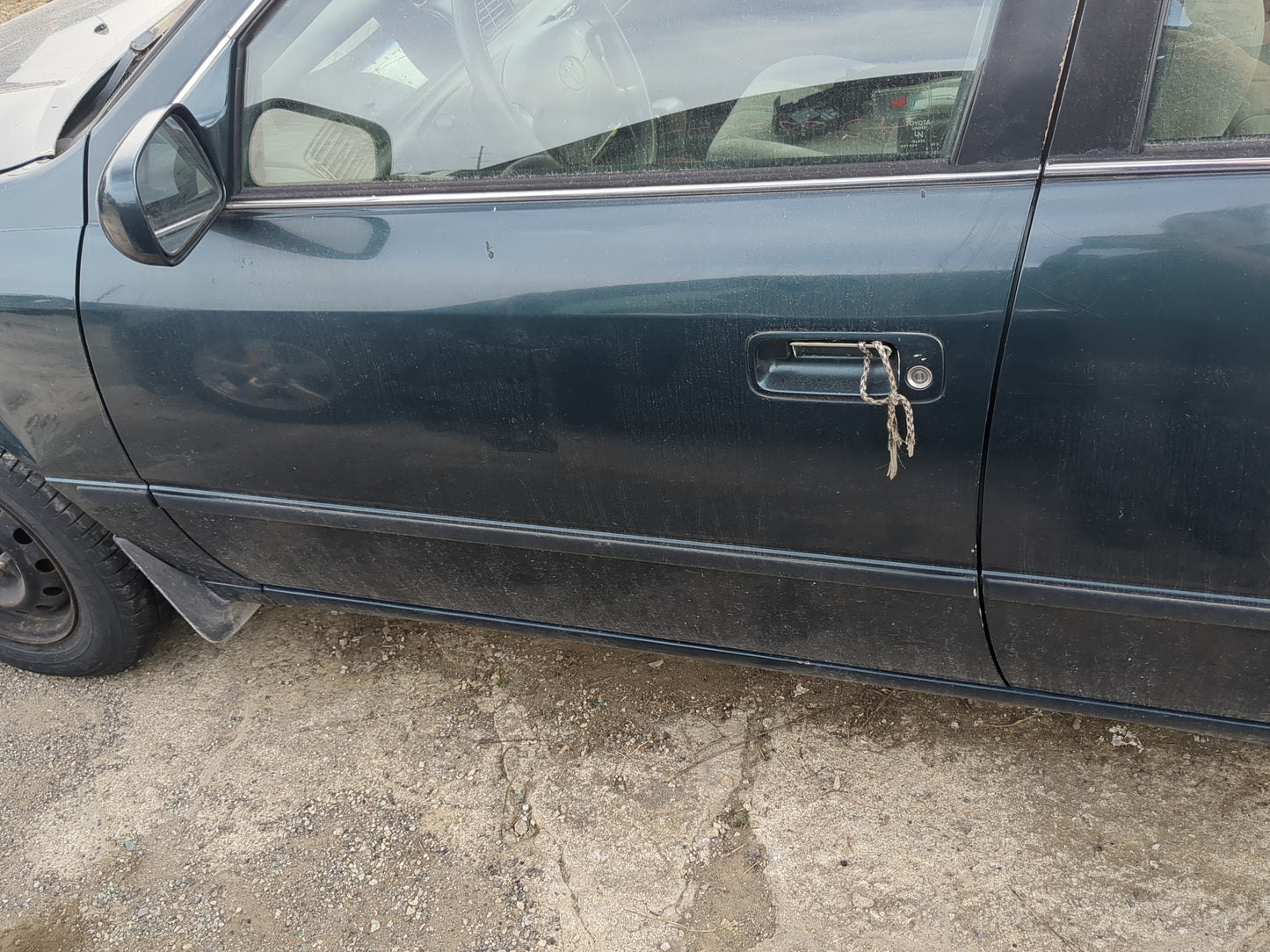 1997-2001 Toyota Camry Driver Front Door Oem - Oemusedautoparts1.com