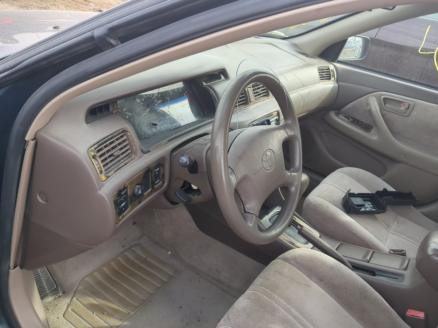 1997-1997 Toyota Camry Air Bag Driver Left Steering Wheel Mounted - Oemusedautoparts1.com