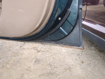 1997-2001 Toyota Camry Passenger Front Door Oem 1205480
