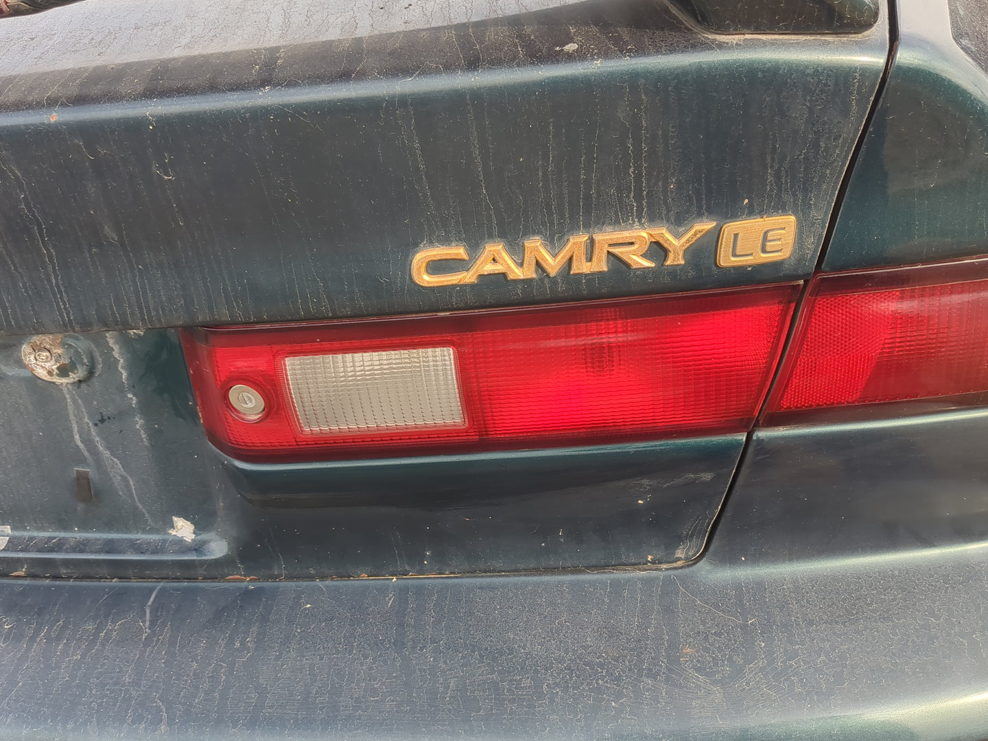 1997-1999 Toyota Camry Passenger Right Side Deck Lid Mounted Tail Light - Oemusedautoparts1.com