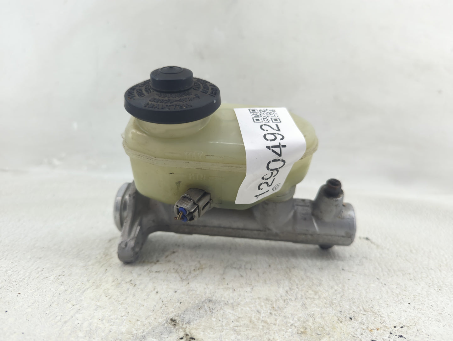 1995-2000 Toyota Camry Brake Master Cylinder 1290492 - Oemusedautoparts1.com