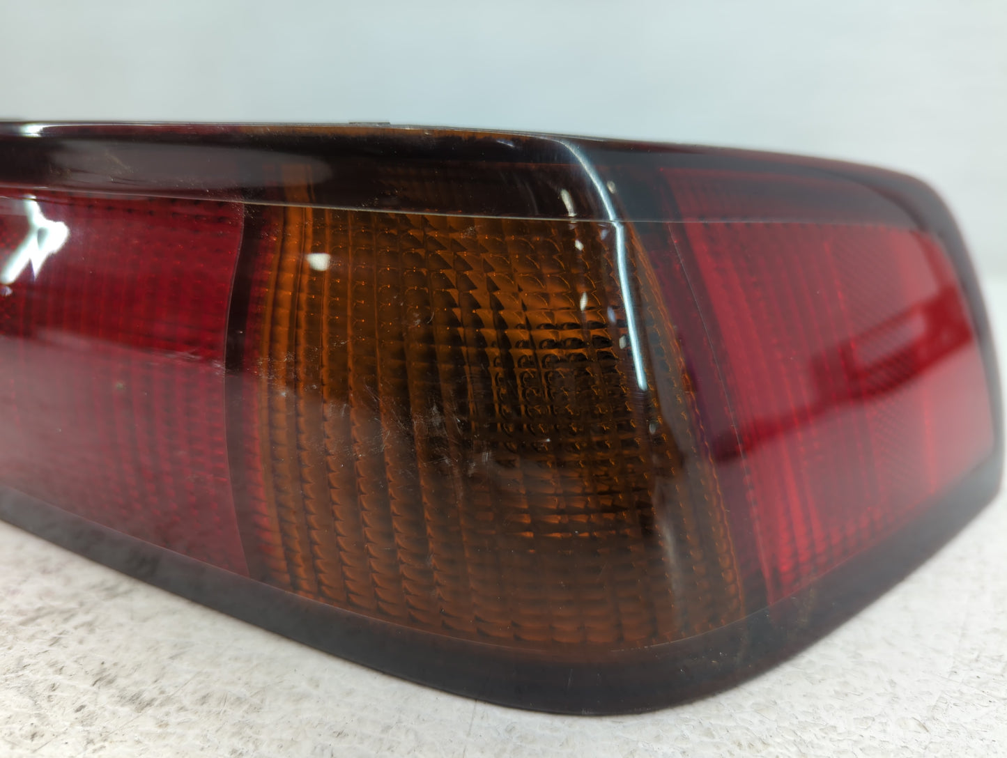 1997-1999 Toyota Camry Tail Light Assembly Passenger Right OEM P/N:81560-AA020 Fits Fits 1997 1998 1999 OEM Used Auto Parts 