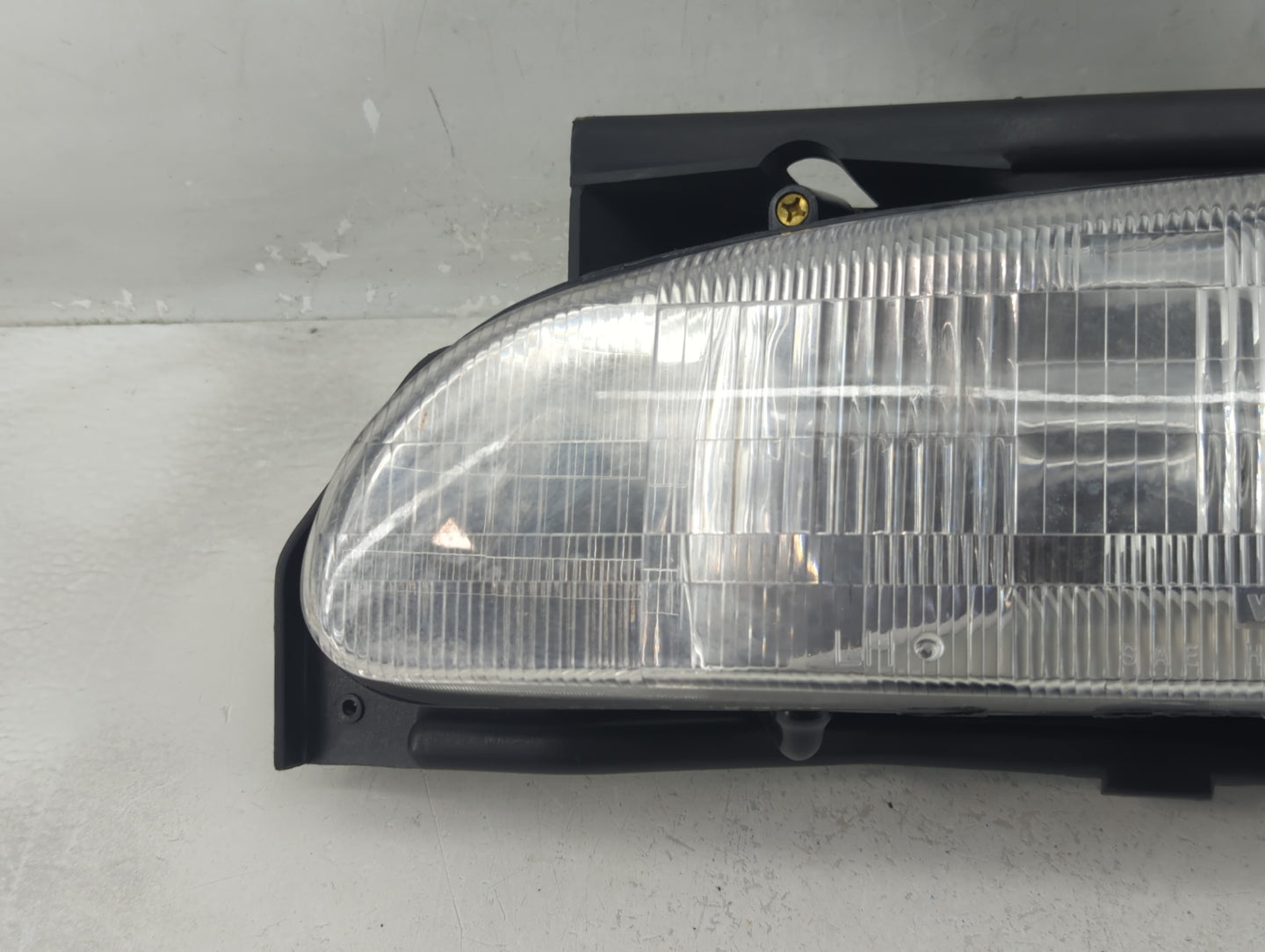 1994-1997 Toyota Corolla Driver Left Oem Head Light Headlight Lamp - Oemusedautoparts1.com