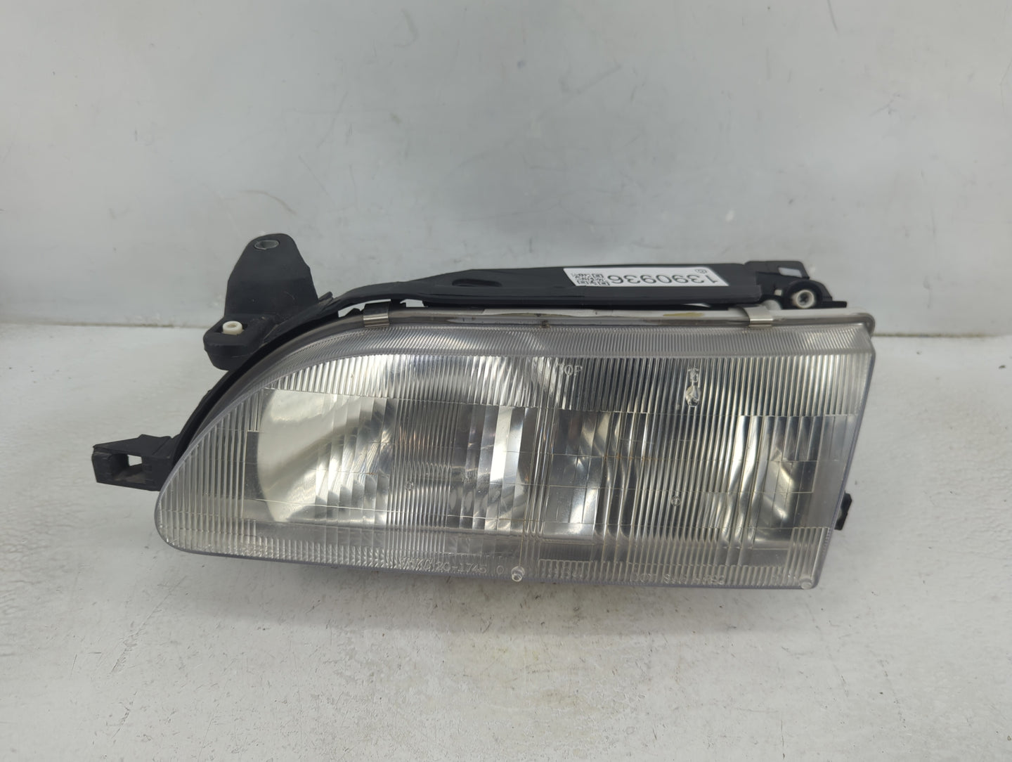 1994-1997 Toyota Corolla Driver Left Oem Head Light Headlight Lamp - Oemusedautoparts1.com