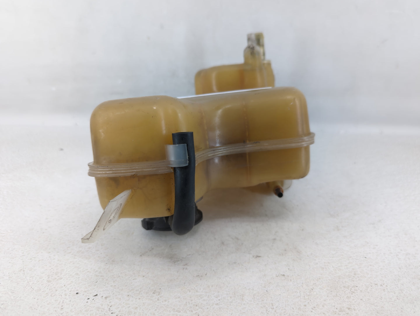 1997 Toyota Corolla Windshield Washer Fluid Reservoir Bottle Oem - Oemusedautoparts1.com