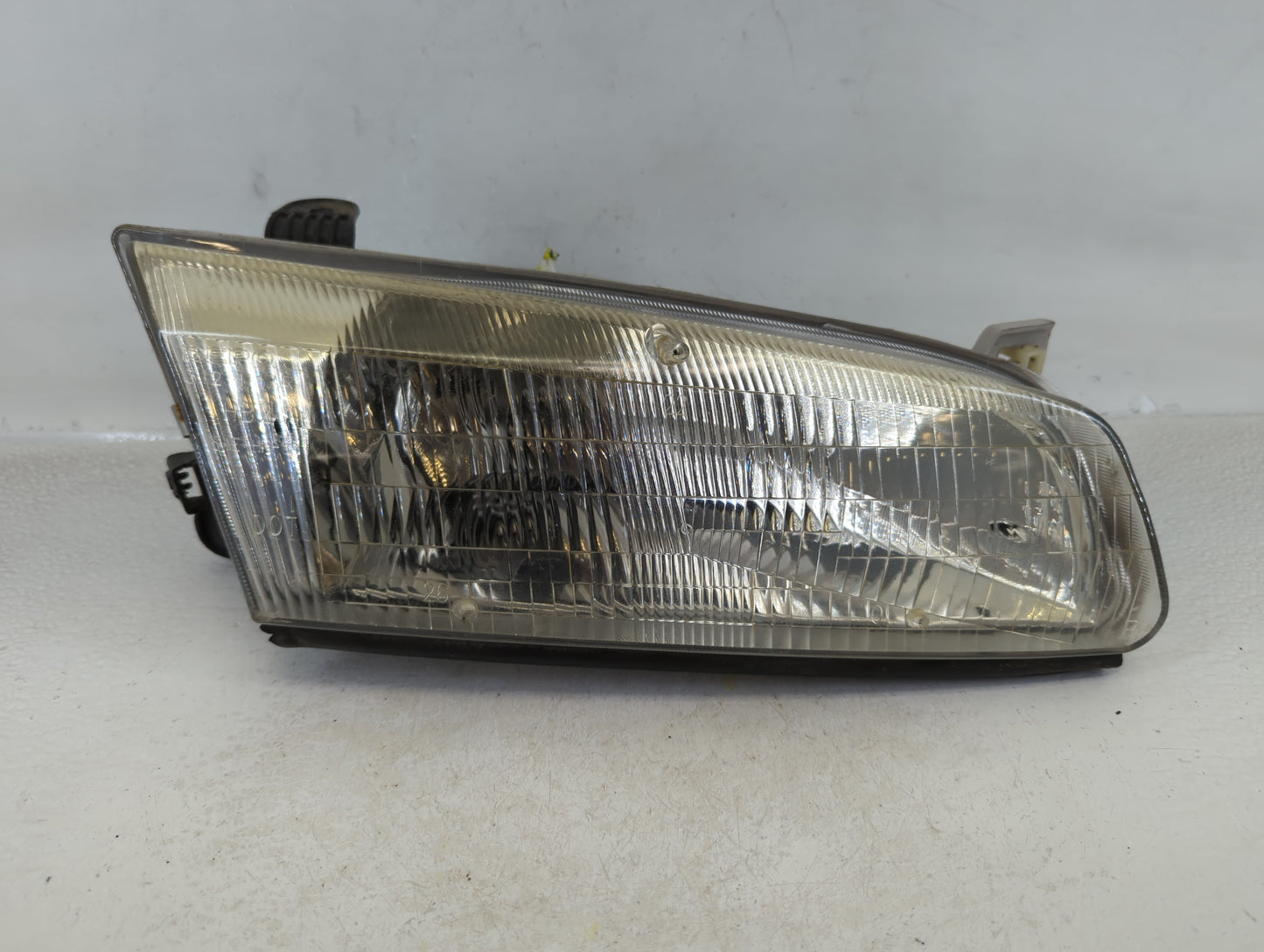 1994-1997 Toyota Corolla Passenger Right Oem Head Light Headlight Lamp - Oemusedautoparts1.com