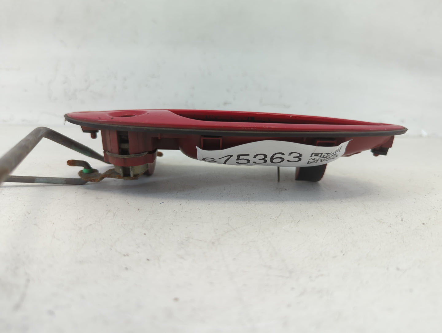 1997 Pointer Passenger Front Right Door Handle Exterior Assembly - Oemusedautoparts1.com