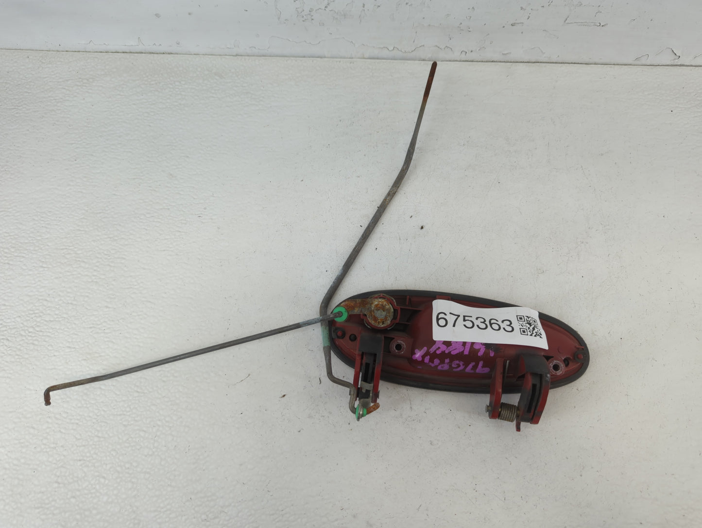 1997 Pointer Passenger Front Right Door Handle Exterior Assembly - Oemusedautoparts1.com