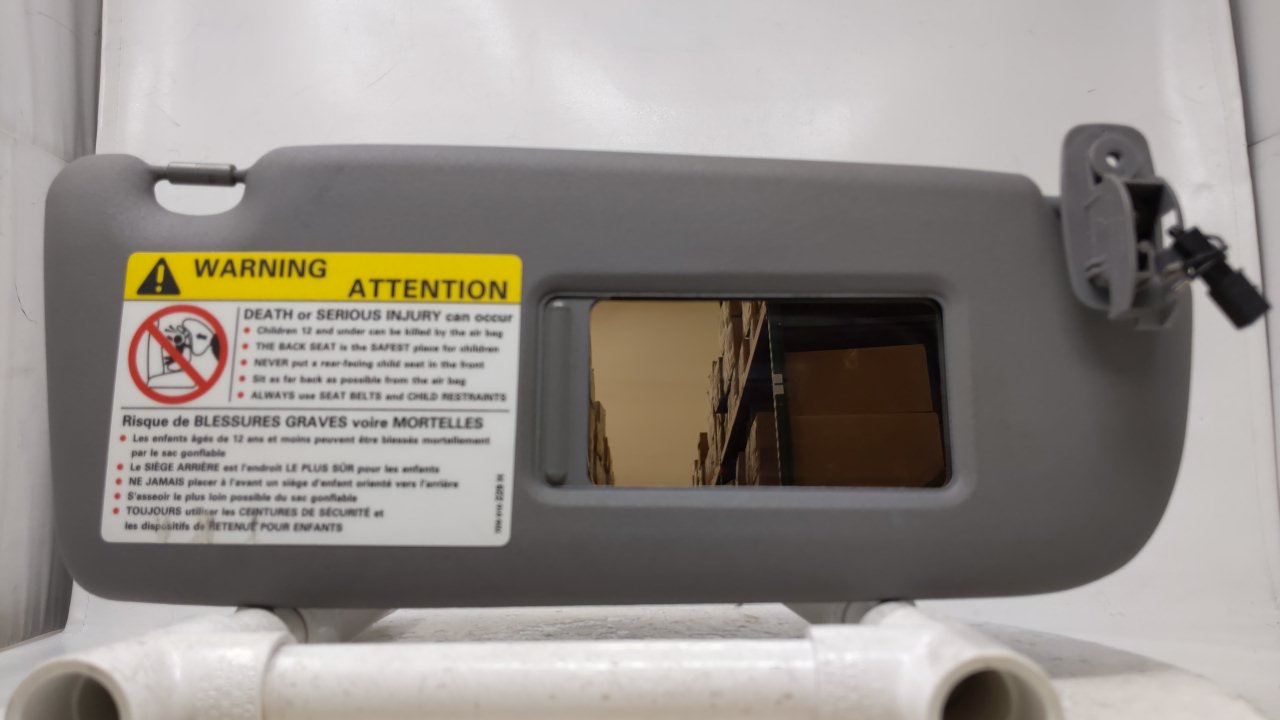 1998 Audi A4 Sun Visor Shade Replacement Passenger Right Mirror Fits OEM Used Auto Parts - Oemusedautoparts1.com