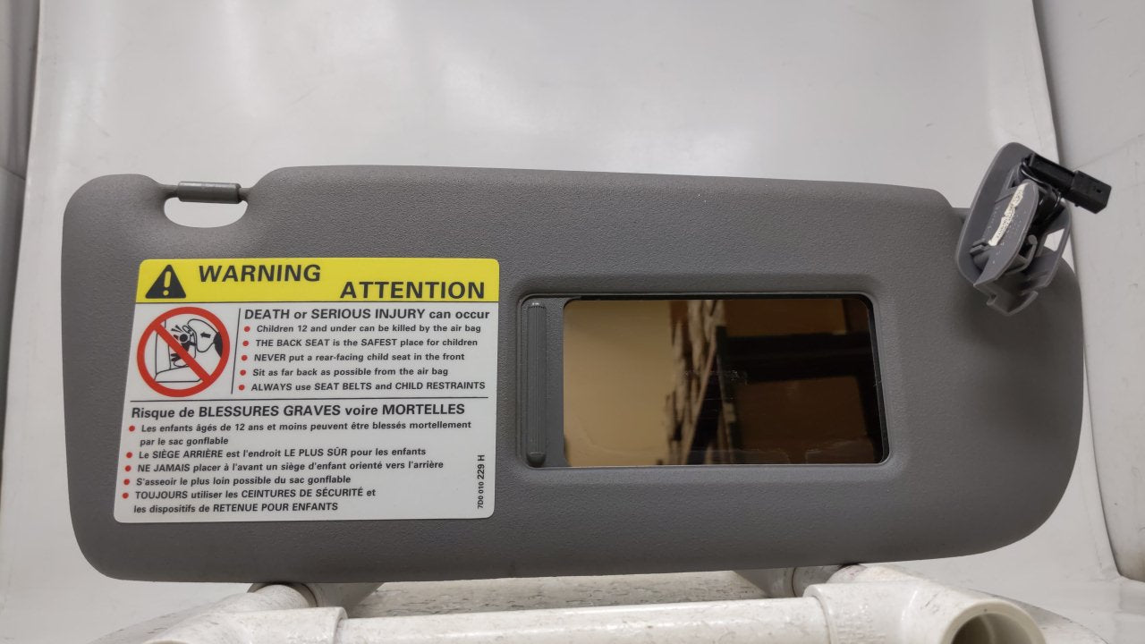 1998 Audi A4 Sun Visor Shade Replacement Passenger Right Mirror Fits OEM Used Auto Parts - Oemusedautoparts1.com