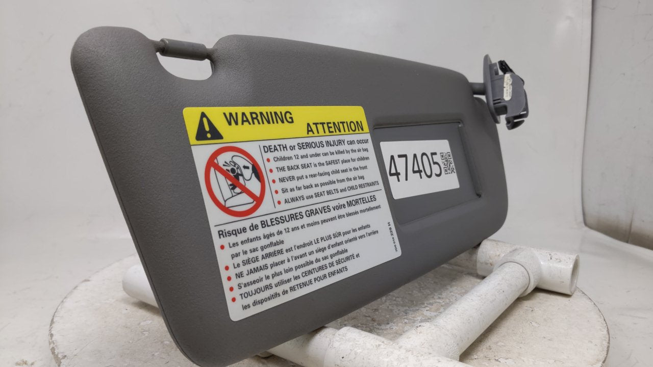 1998 Audi A4 Sun Visor Shade Replacement Passenger Right Mirror Fits OEM Used Auto Parts - Oemusedautoparts1.com