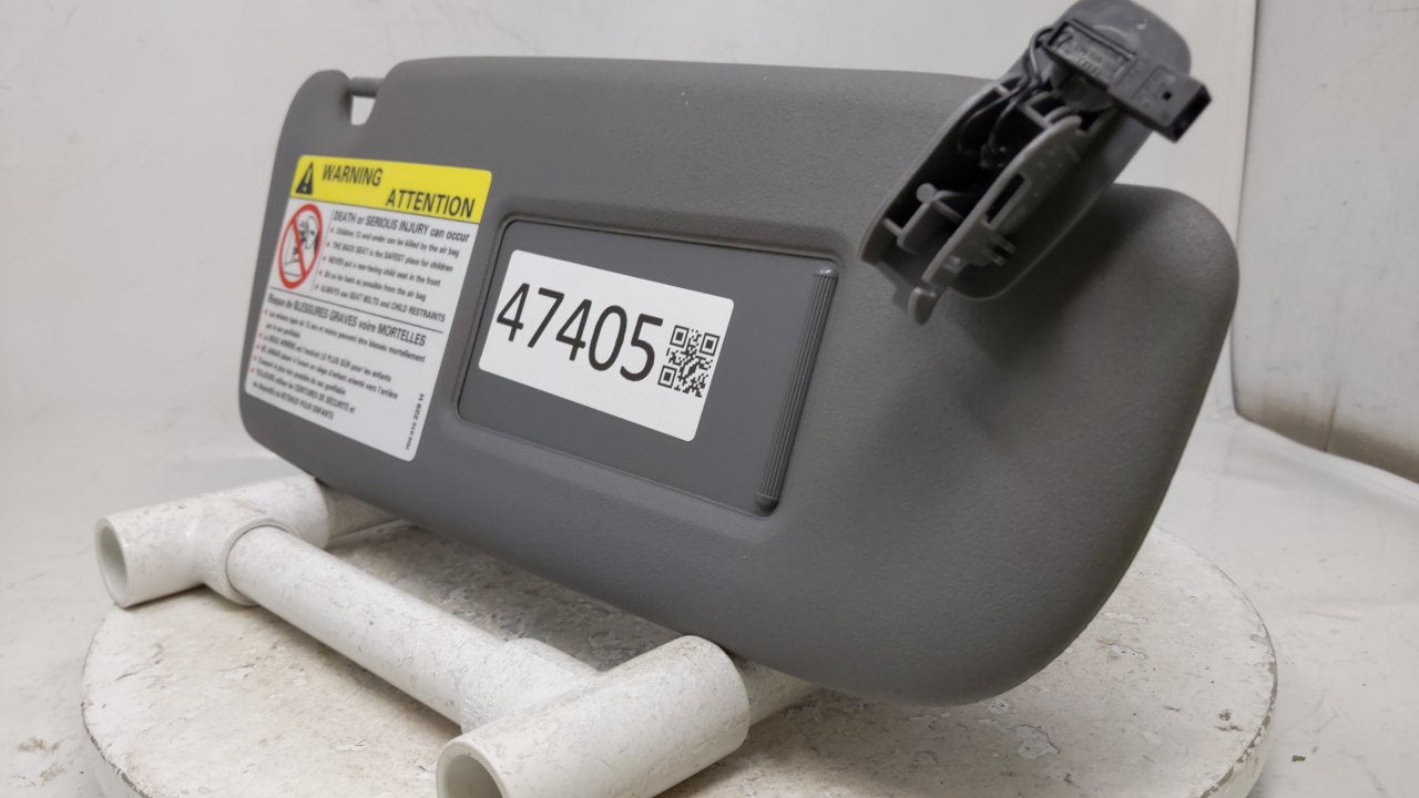 1998 Audi A4 Sun Visor Shade Replacement Passenger Right Mirror Fits OEM Used Auto Parts - Oemusedautoparts1.com