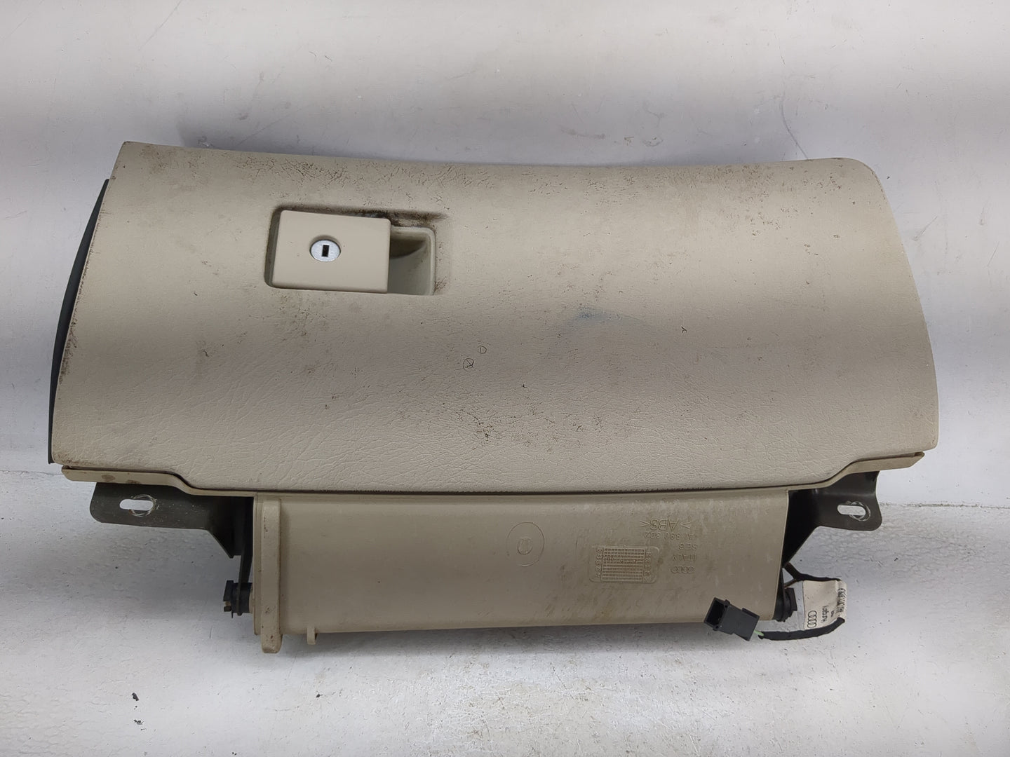 1998 Audi A6 Passenger Glove Box Door Storage Compartment Beige - Oemusedautoparts1.com