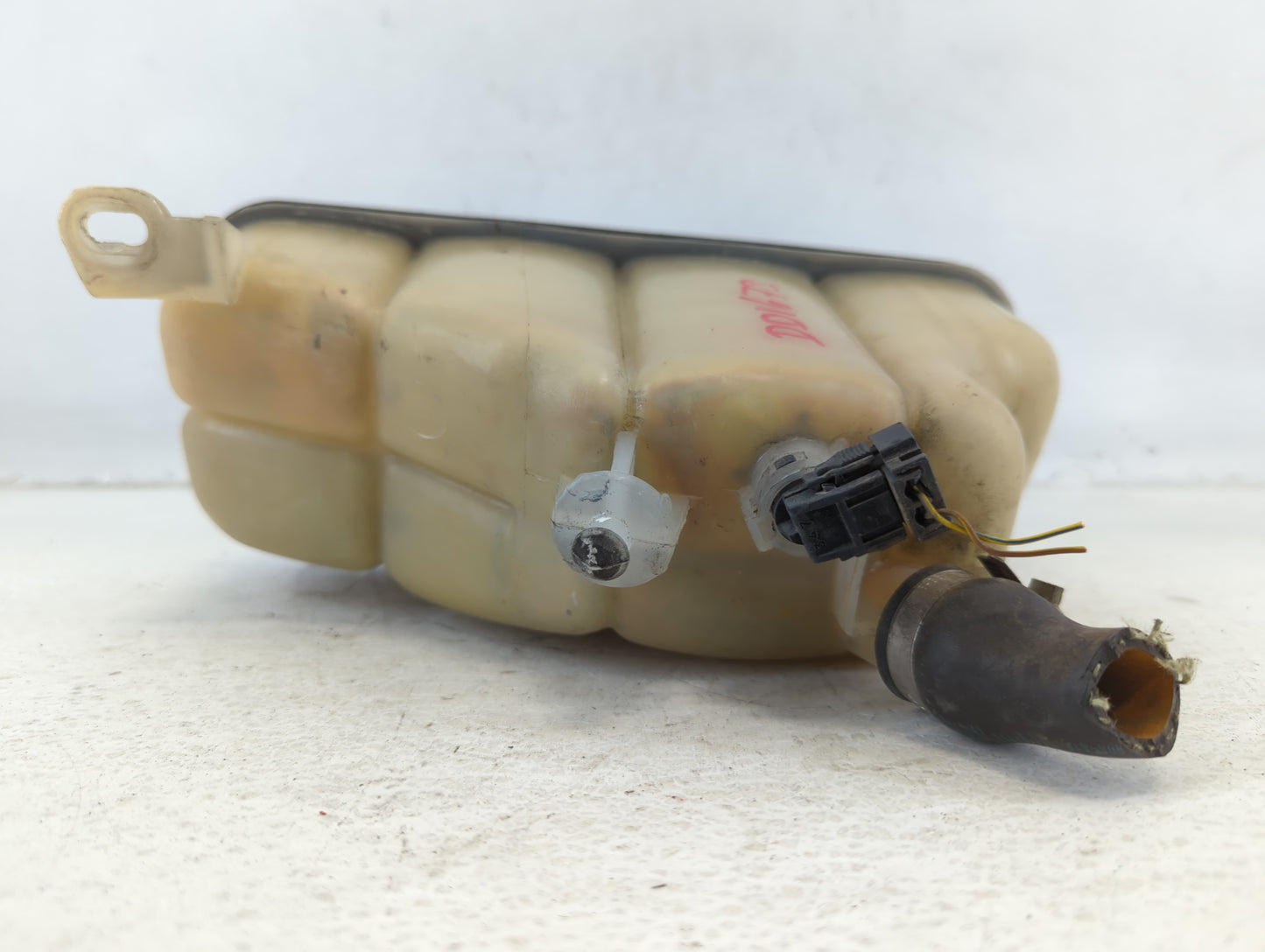 1998 Bmw 230i Windshield Washer Fluid Reservoir Bottle Oem - Oemusedautoparts1.com