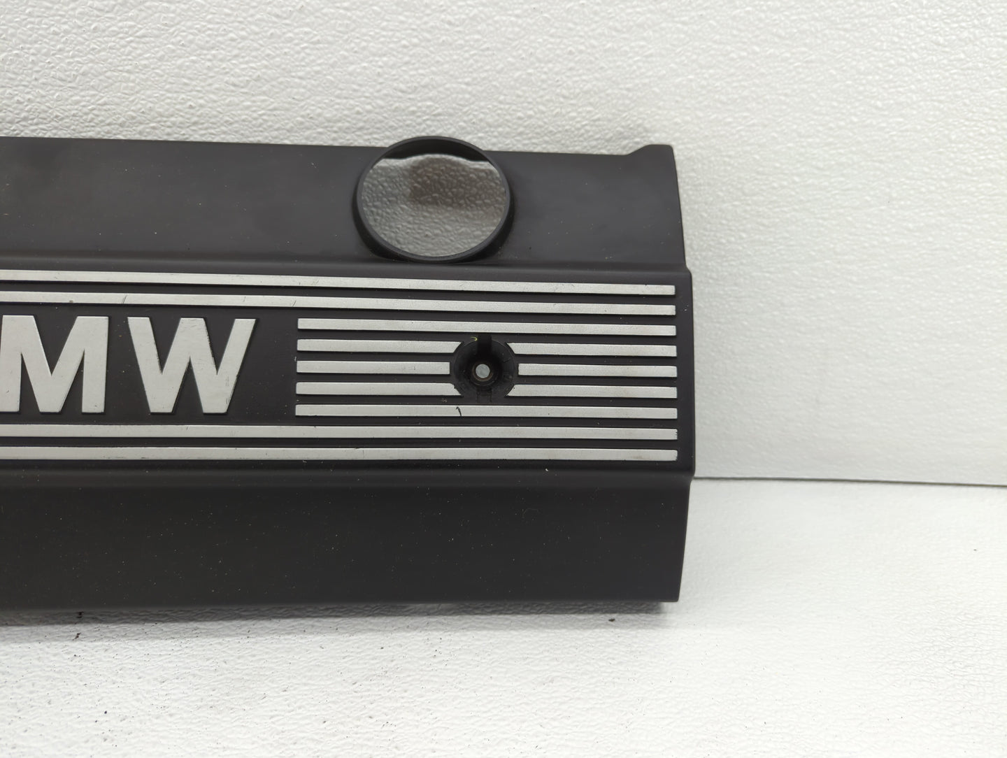 1998 Bmw 528i Engine Cover - Oemusedautoparts1.com