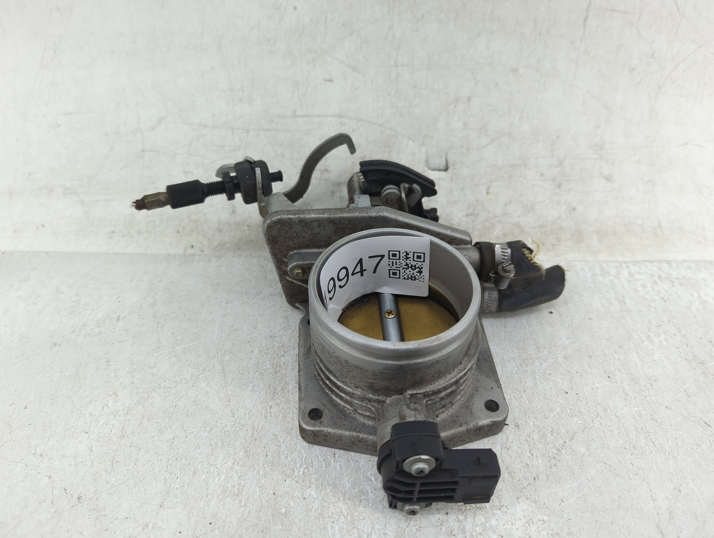 1998 Bmw Z3 Throttle Body P/N:1433385 Fits OEM Used Auto Parts - Oemusedautoparts1.com