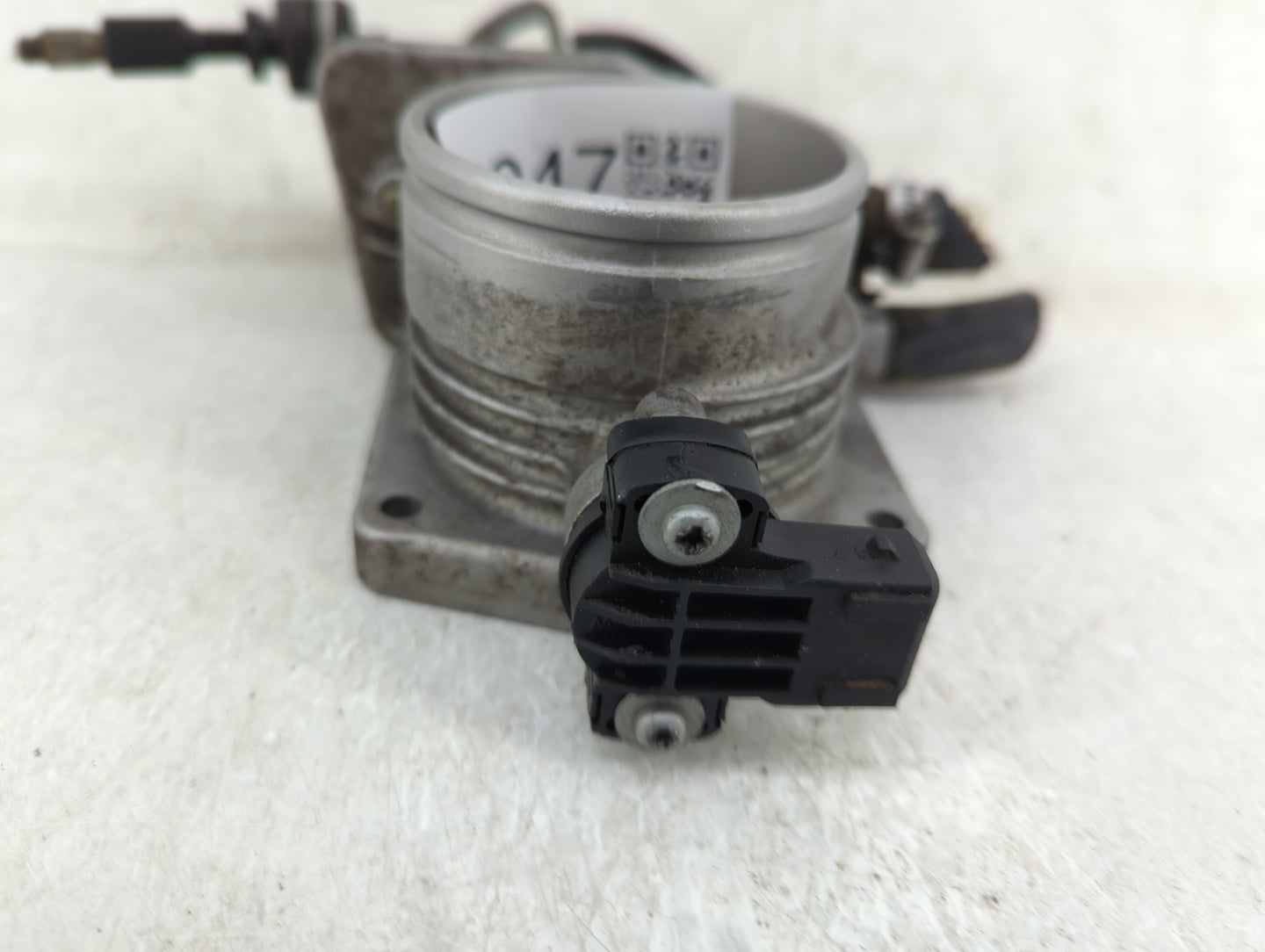 1998 Bmw Z3 Throttle Body P/N:1433385 Fits OEM Used Auto Parts - Oemusedautoparts1.com