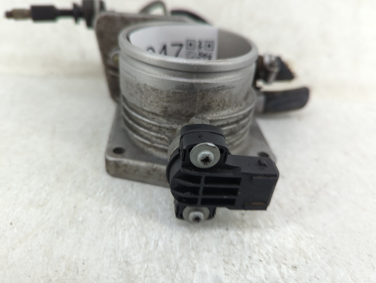 1998 Bmw Z3 Throttle Body P/N:1433385 Fits OEM Used Auto Parts - Oemusedautoparts1.com