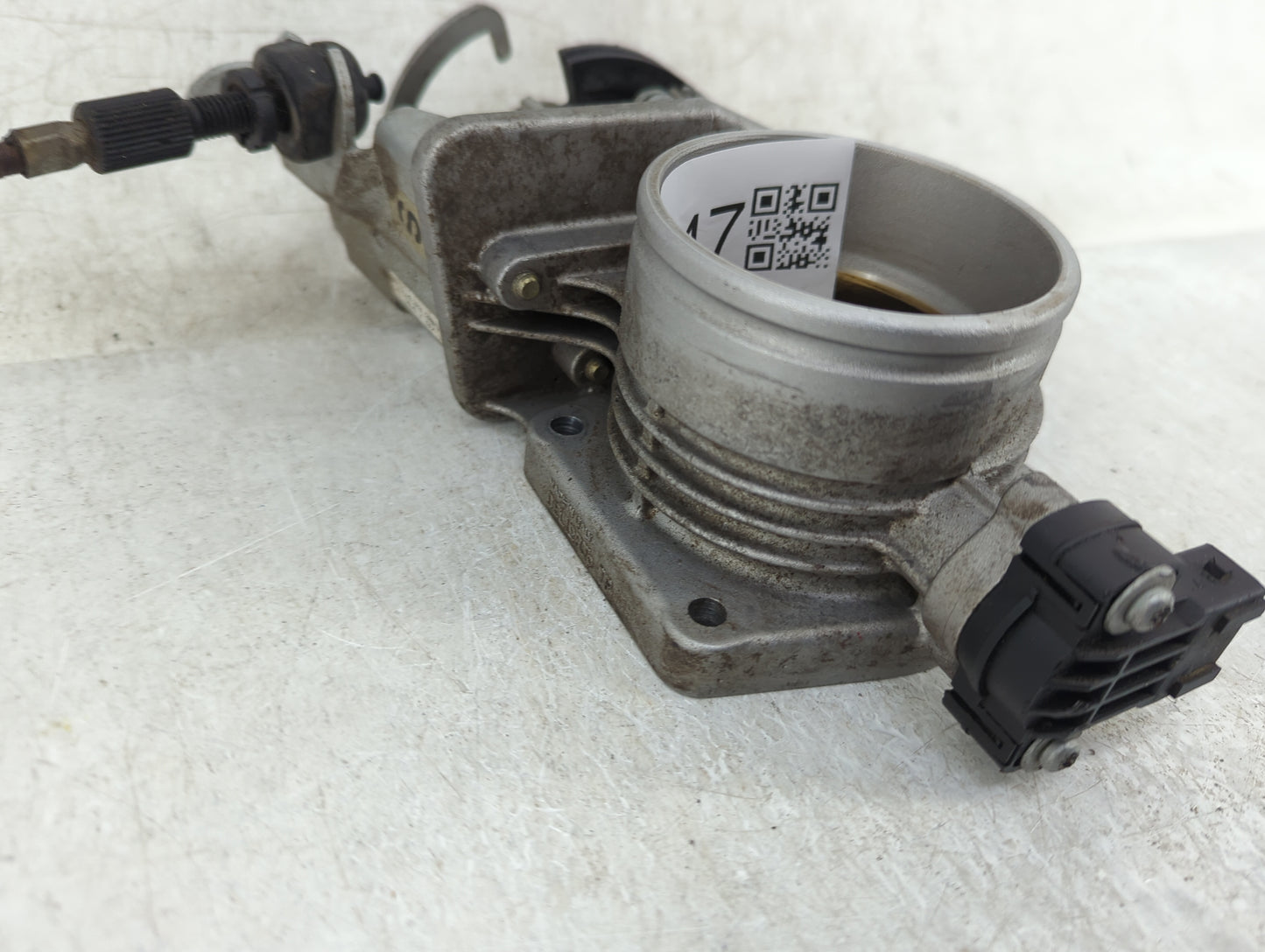 1998 Bmw Z3 Throttle Body P/N:1433385 Fits OEM Used Auto Parts - Oemusedautoparts1.com