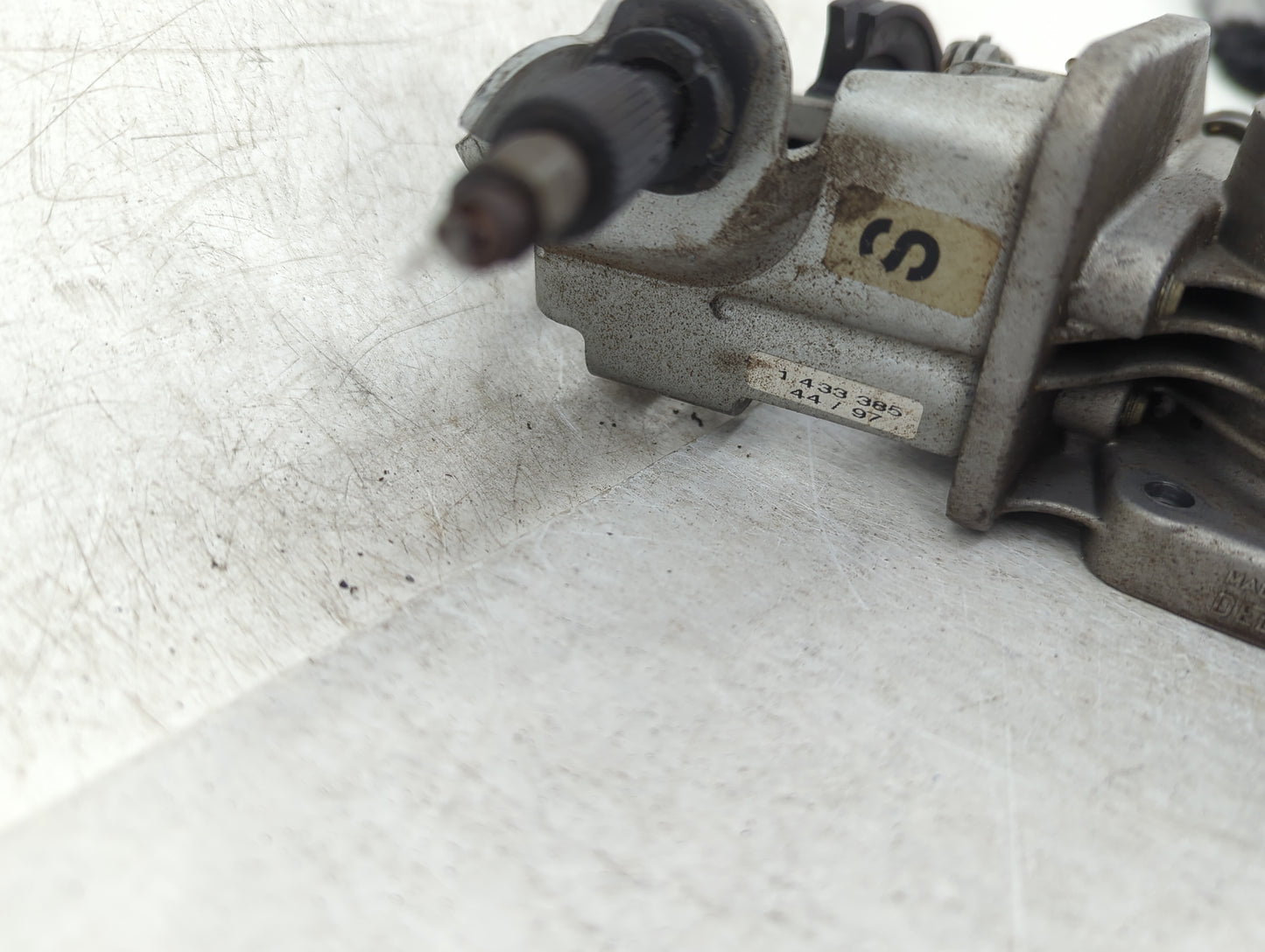 1998 Bmw Z3 Throttle Body P/N:1433385 Fits OEM Used Auto Parts - Oemusedautoparts1.com