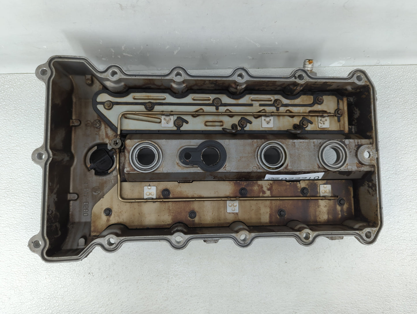 1998 Bmw Z3 valve head cover - Oemusedautoparts1.com