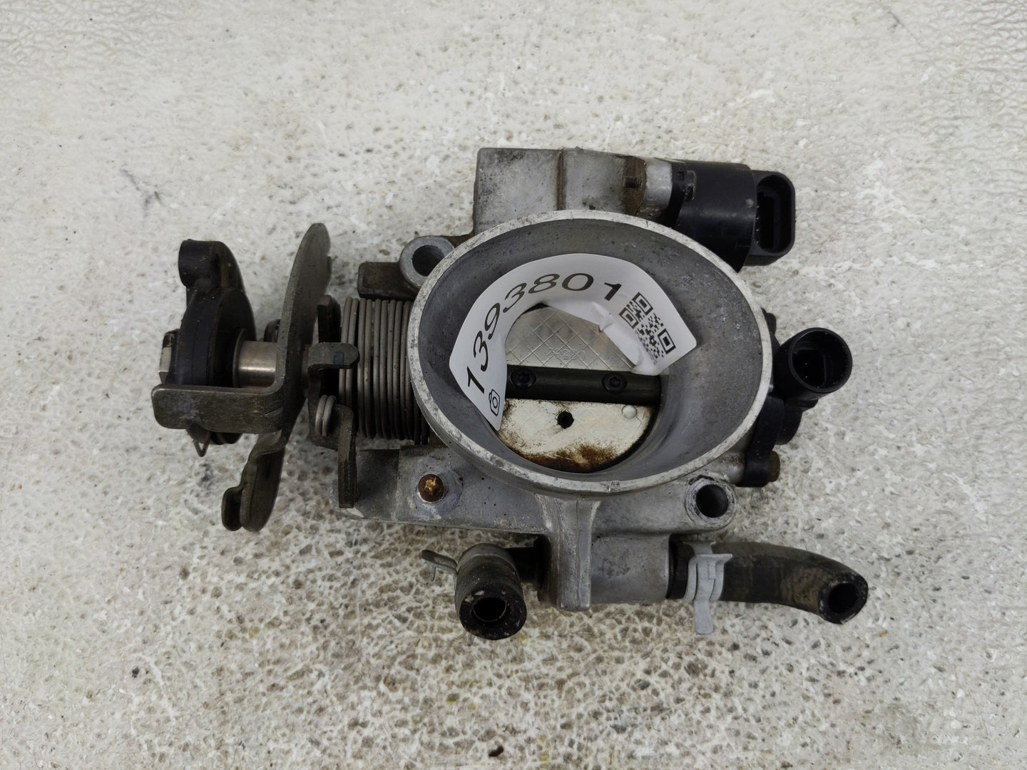 1997-1998 Buick Century Throttle Body Fits Fits 1996 1997 1998 OEM Used Auto Parts - Oemusedautoparts1.com