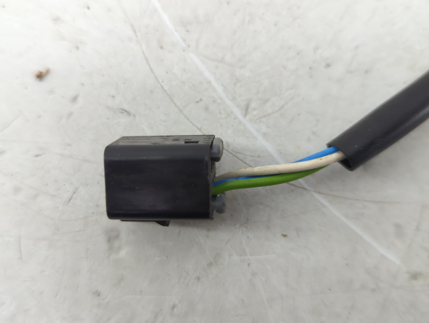 1997-2005 Buick Century Driver Side View Mirror - Left Door Mirror OEM Used - Oemusedautoparts1.com
